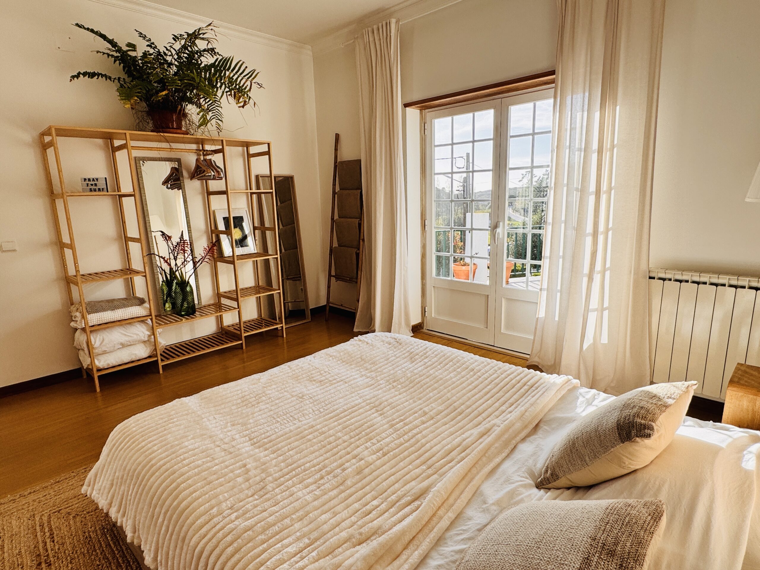 Luar interior detail